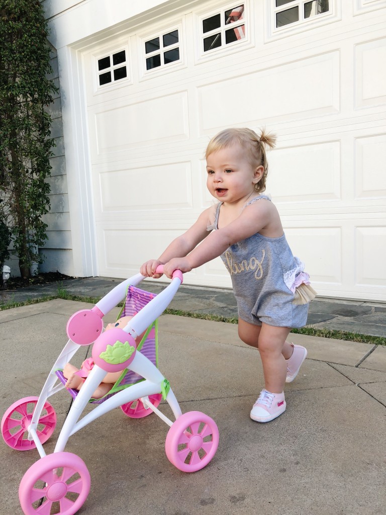 Mommy Blogger Katelyn Jones of A Touch of Pink Blog Shares her favorite toys for toddlers