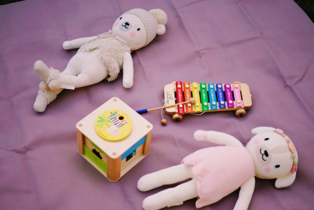 Mommy Blogger Katelyn Jones of A Touch of Pink Blog Shares her favorite toys for toddlers