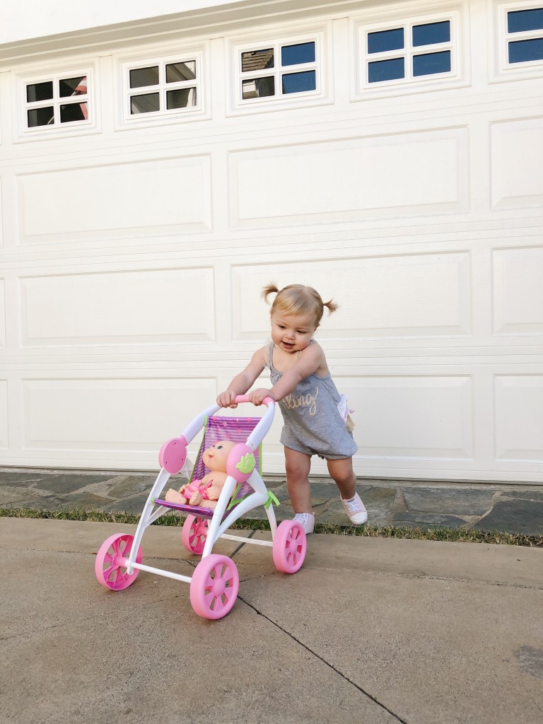 Mommy Blogger Katelyn Jones of A Touch of Pink Blog Shares her favorite toys for toddlers