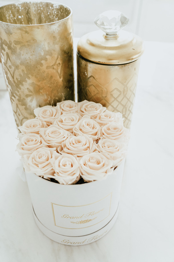 Lifestyle Blogger Katelyn Jones of A Touch of Pink Blog shares her gift idea for Mother's Day Grand Fleurs