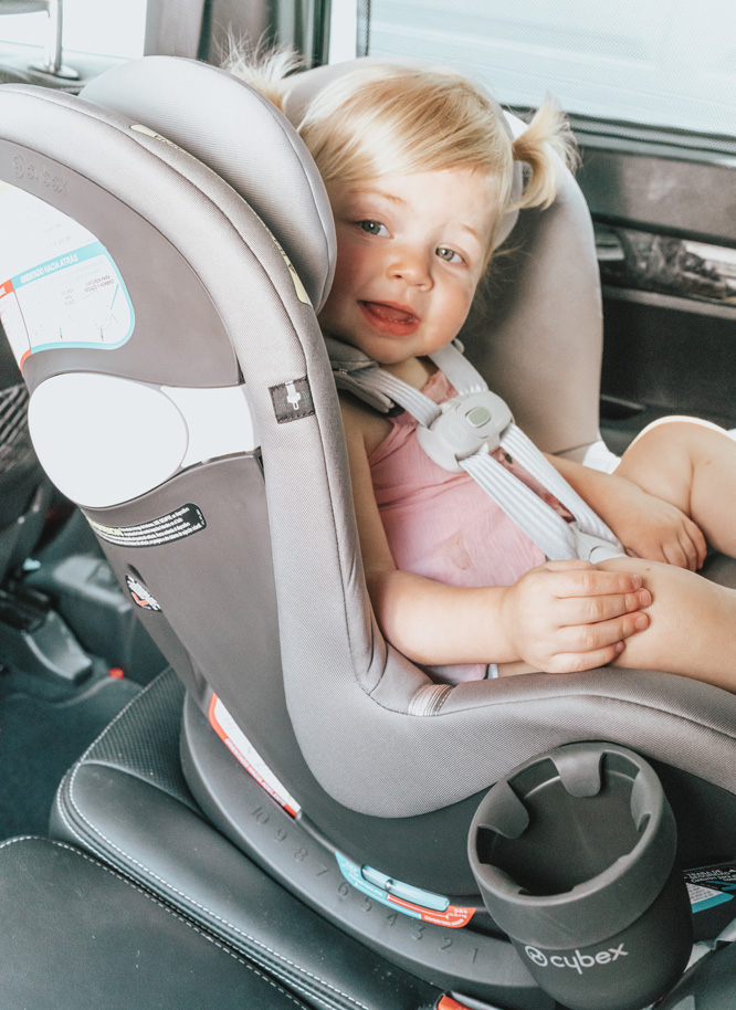 Lifestyle Blogger Katelyn Jones of A Touch of Pink Blog baby daughter Kennedy in the Cybex Sirona M with SensorSafe 2.0