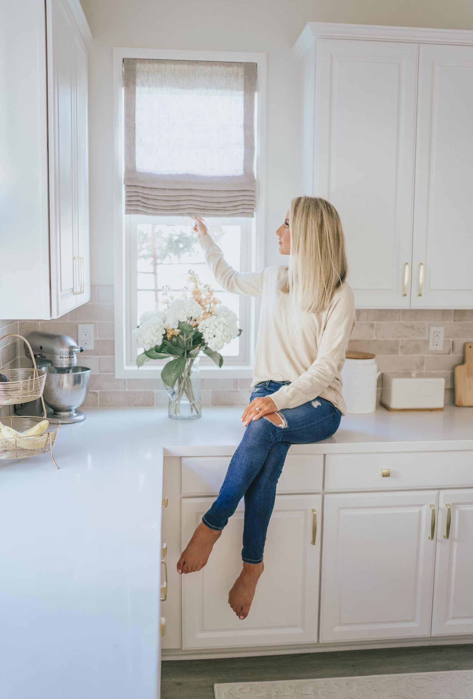 Cordless System Roman Shades for Kitchen